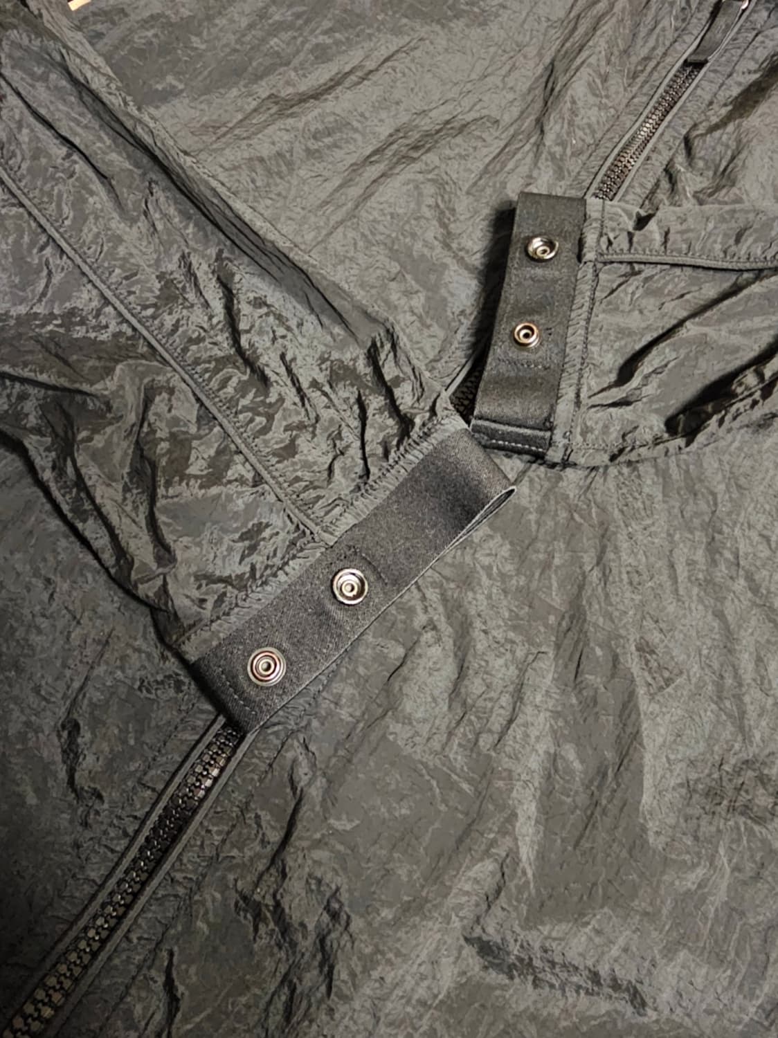 스톤아일랜드 22SS 나일론 메탈 패커블 오버셔츠 상품이미지2