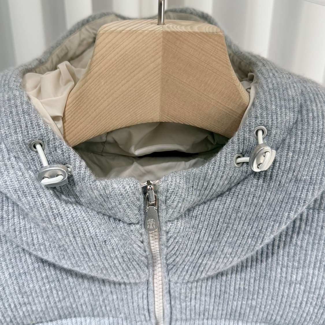 (A+/52) / 브루넬로 쿠치넬리 코듀로이 패딩 그레이 상품이미지4