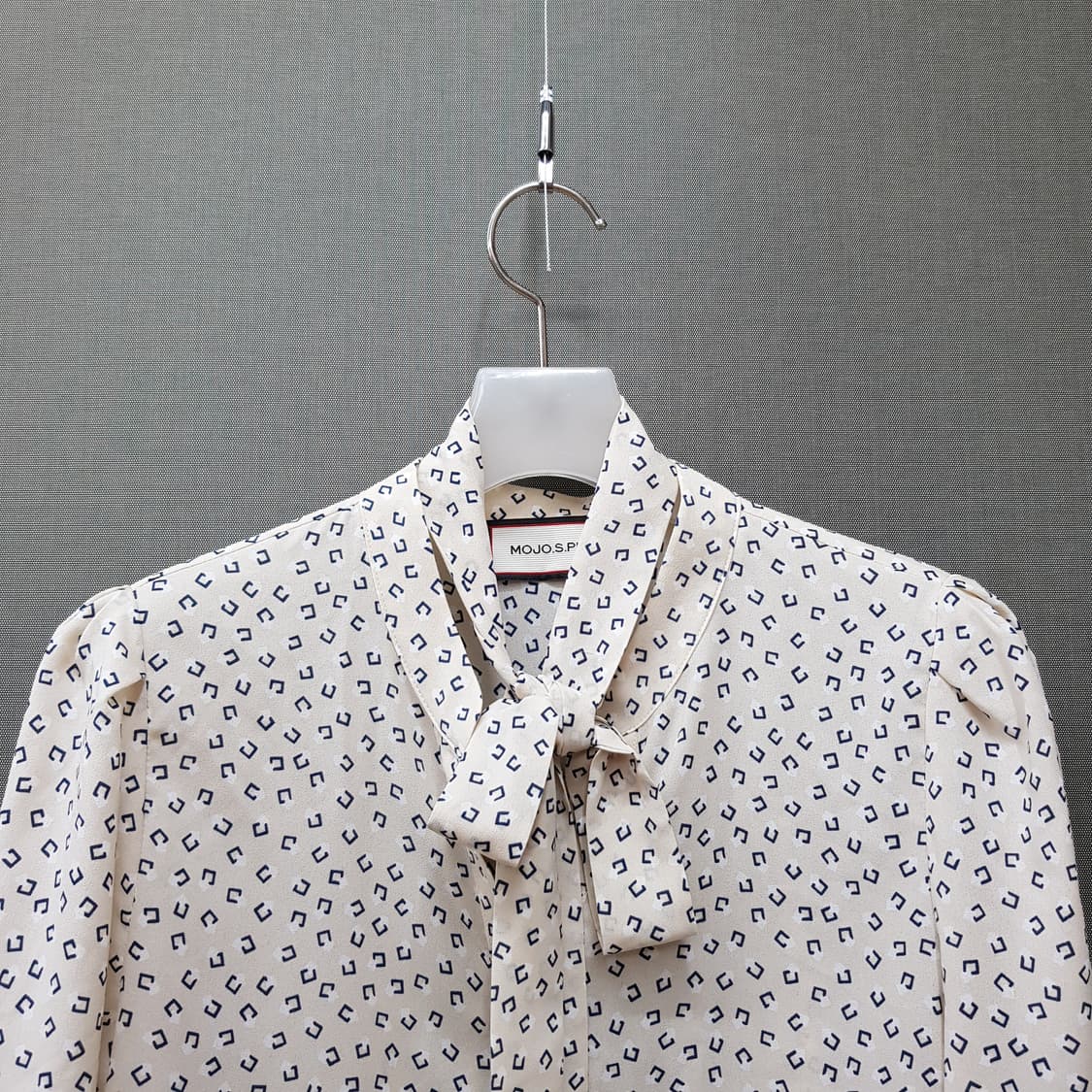 모조에스핀 2022 패턴 타이 블라우스  M사이즈 상품이미지2