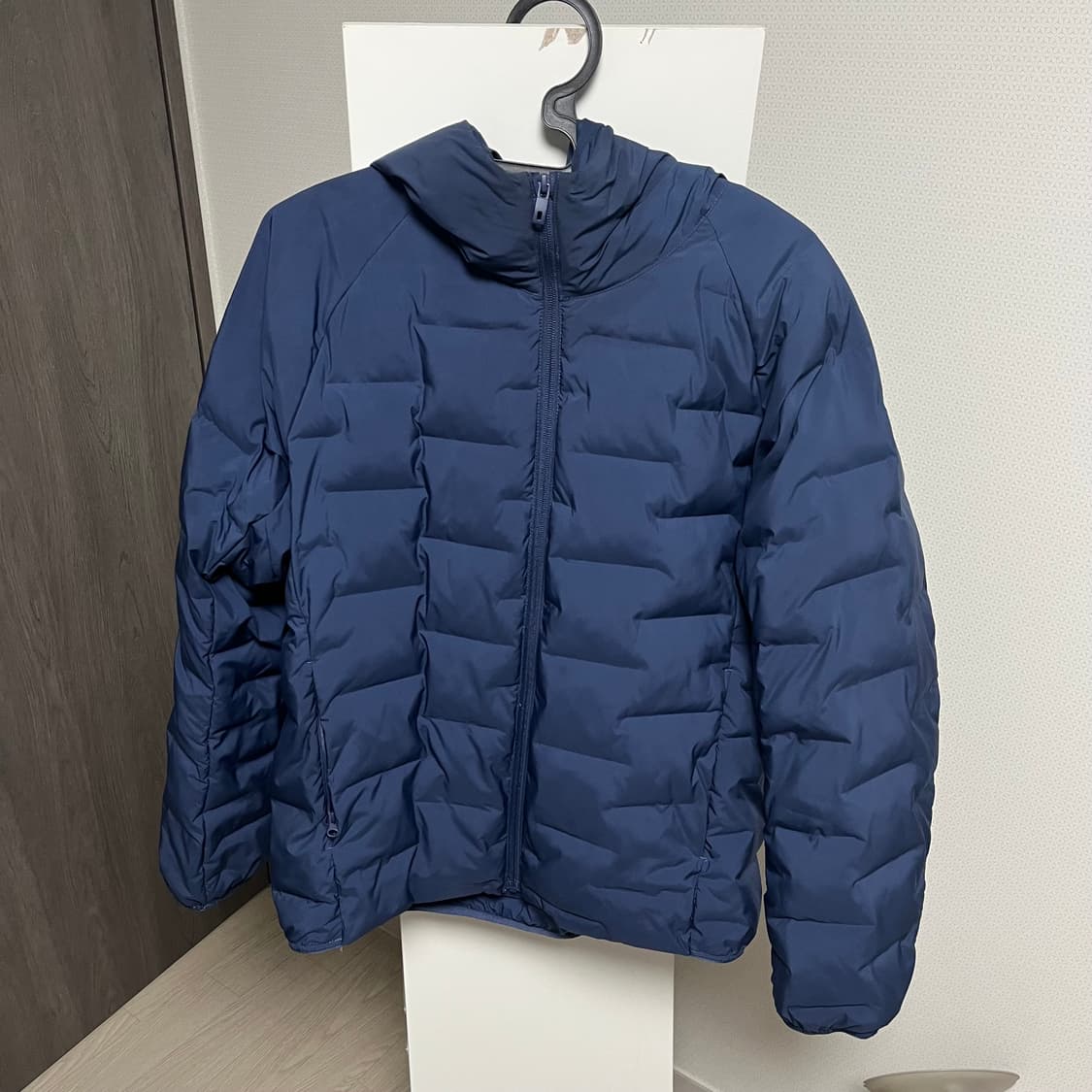 유니클로 경량패딩 상품이미지1