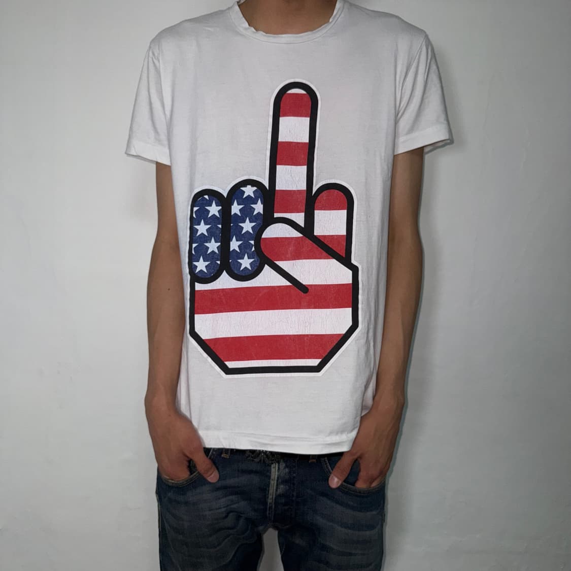 모스키노 러브 middle finger 티셔츠 상품이미지4
