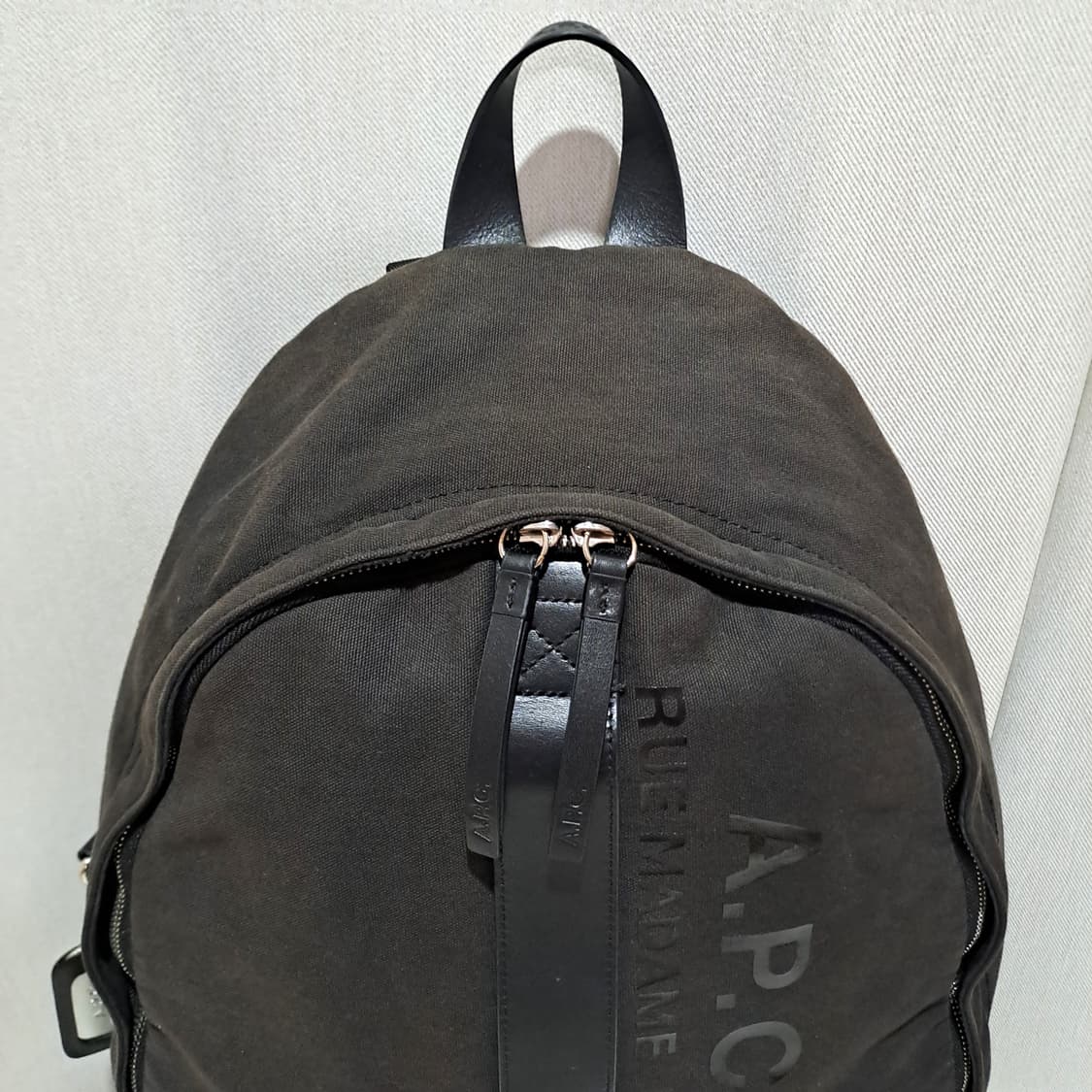 (택포) A.P.C 아페쎄 센스 가죽배색 백팩 C87 상품이미지3