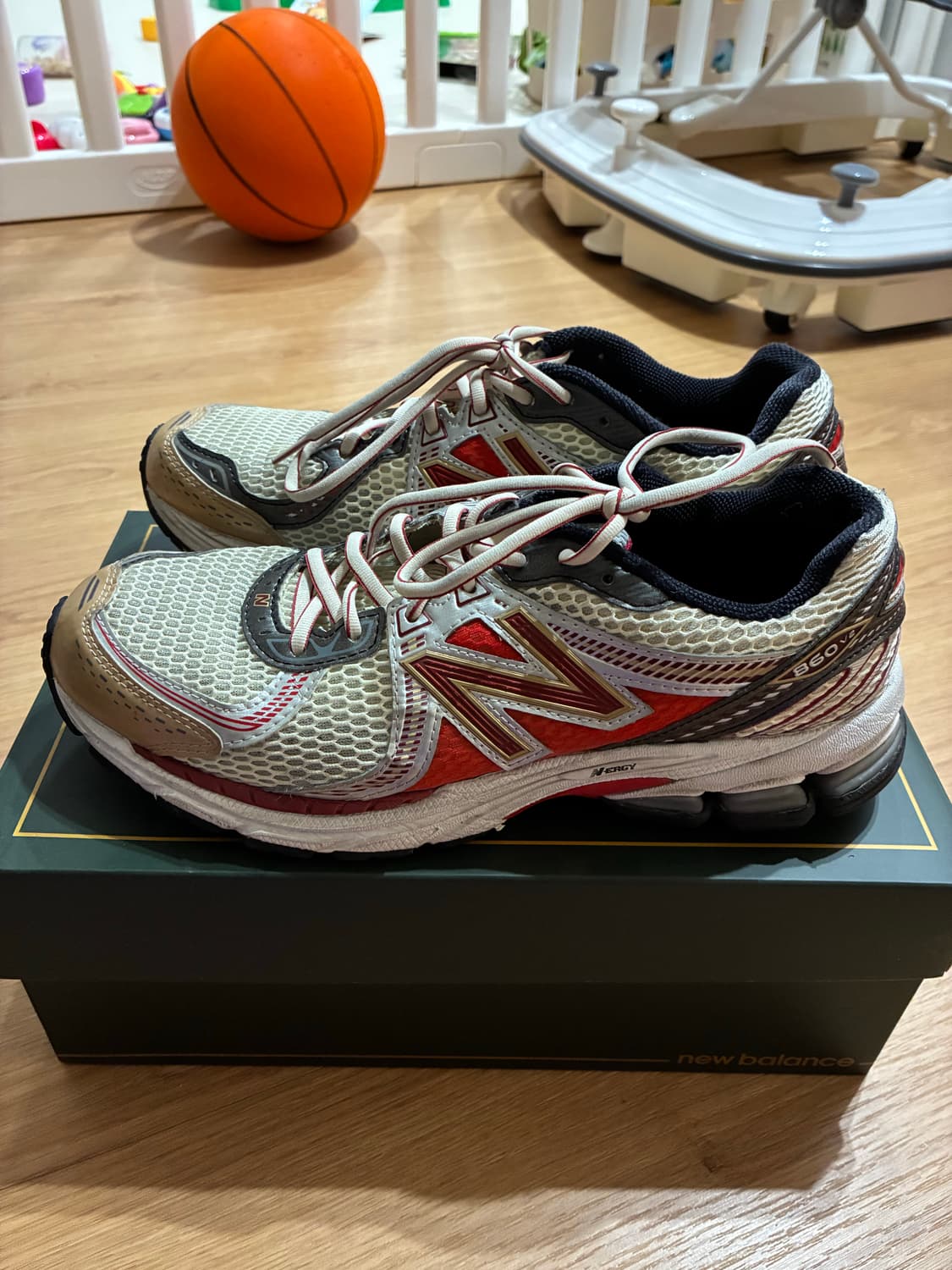 에임레온도르x뉴발란스 860V2 레드 275 상품이미지2