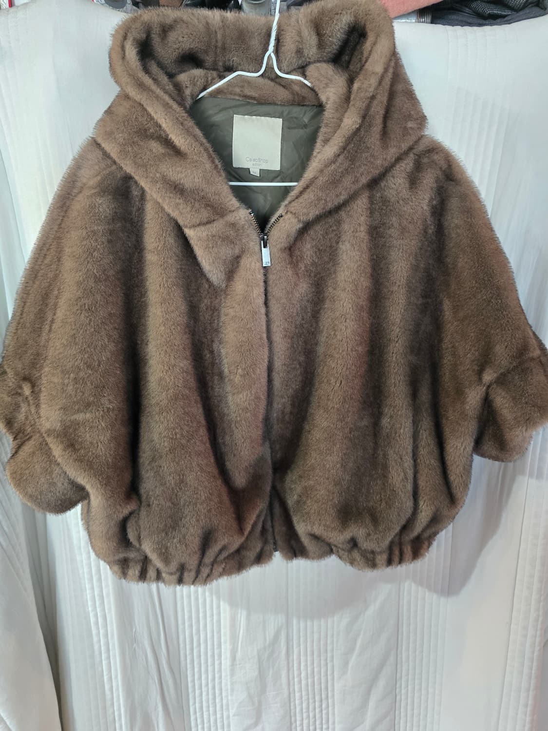 CelebShop Edition 브라운 후드 밍크스타일 자켓 상품이미지1