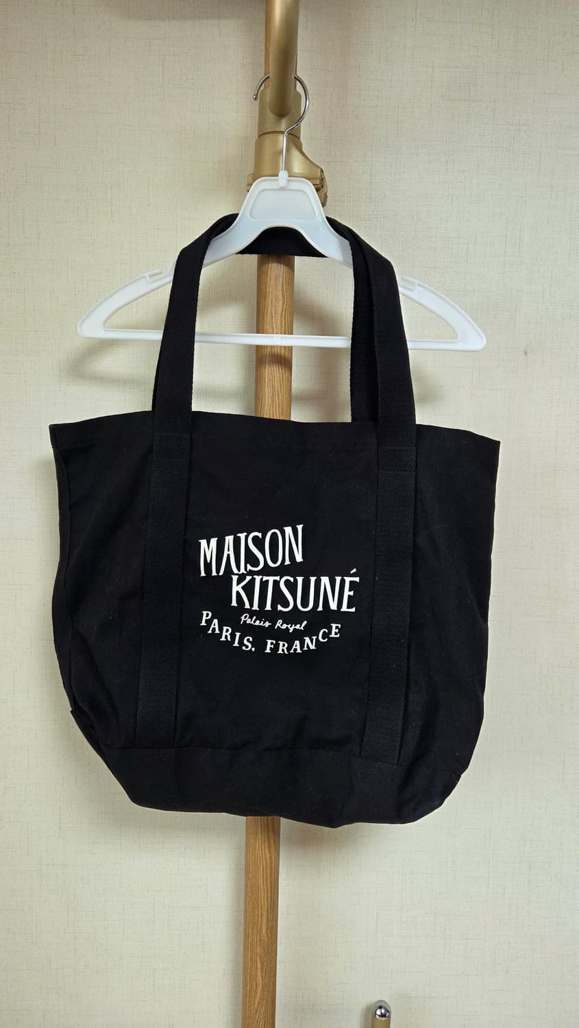 메종키츠네 블랙 로고 토트백 상품이미지1