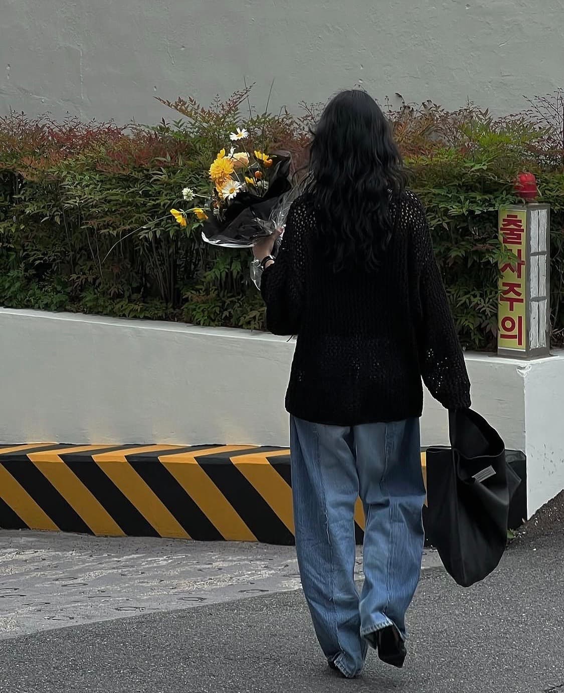 트리밍버드 펀칭 니트 차콜 상품이미지10