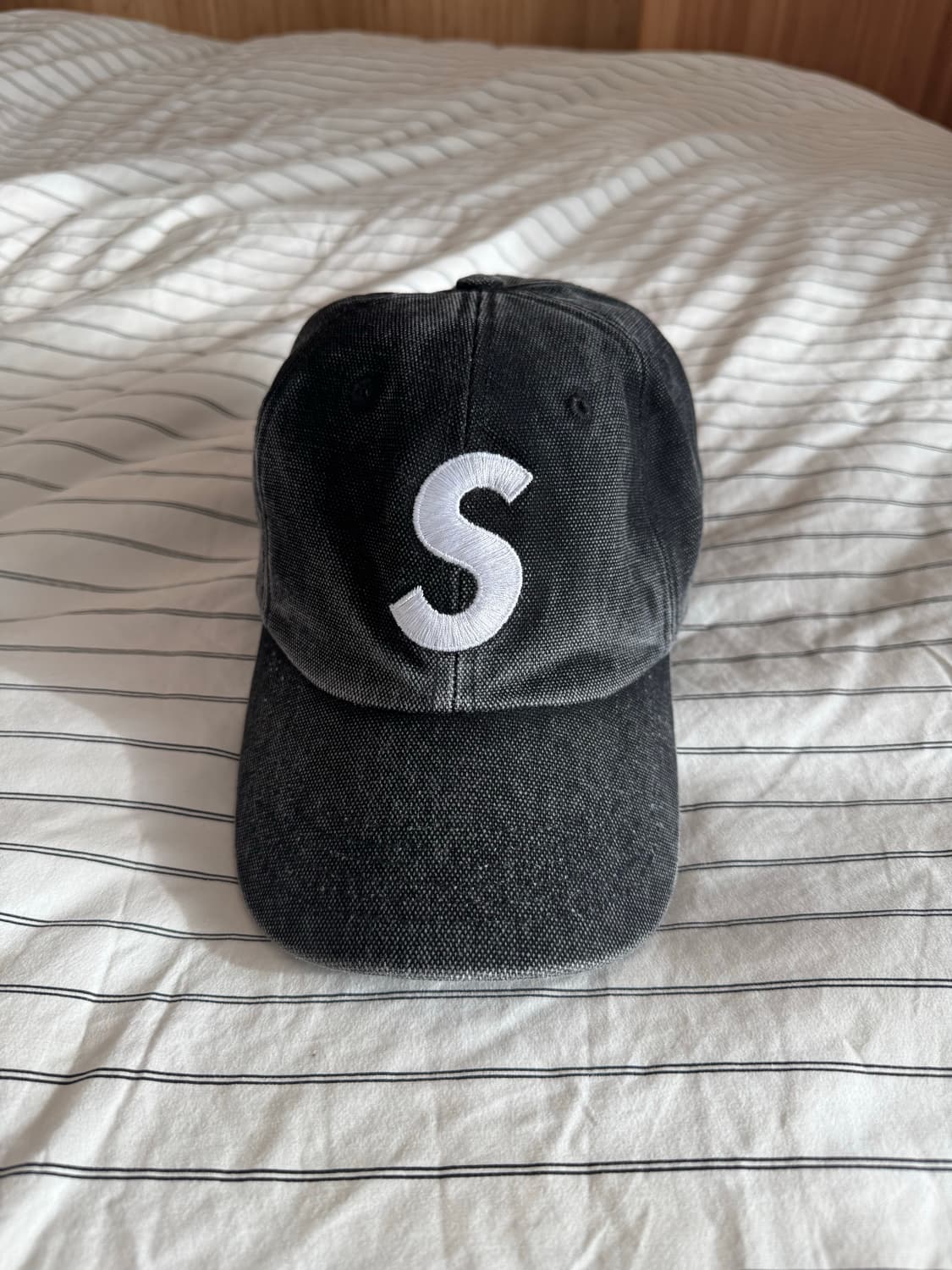 (새상품급 미사용) 슈프림 S로고 피그먼트 볼캡 블랙 원사이즈 상품이미지1