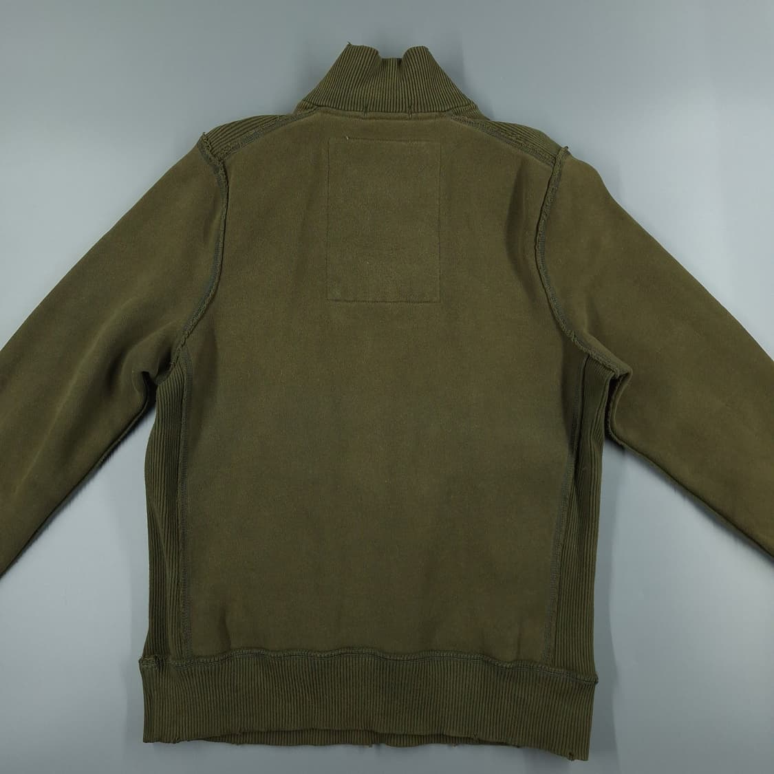 아베크롬비 피치 카키 데미지드 A92 반집업 머슬핏 맨투맨 티셔츠 L 상품이미지10