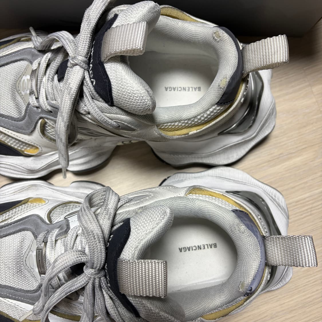 [40] 발렌시아가 카고 스니커즈 화이트 그레이 상품이미지3