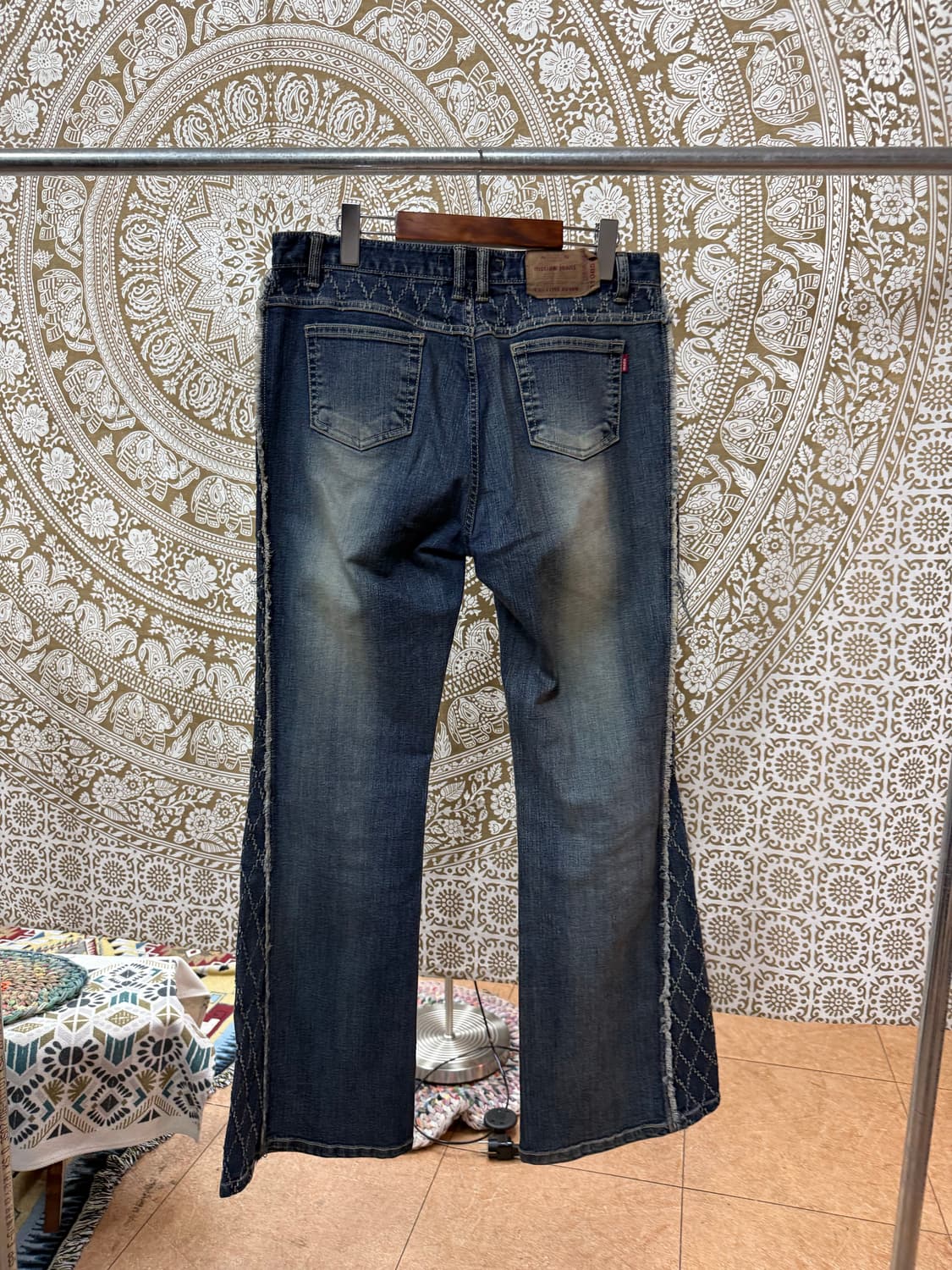 Moziow jeans 사선 디테일 부츠컷 데님팬츠  상품이미지6