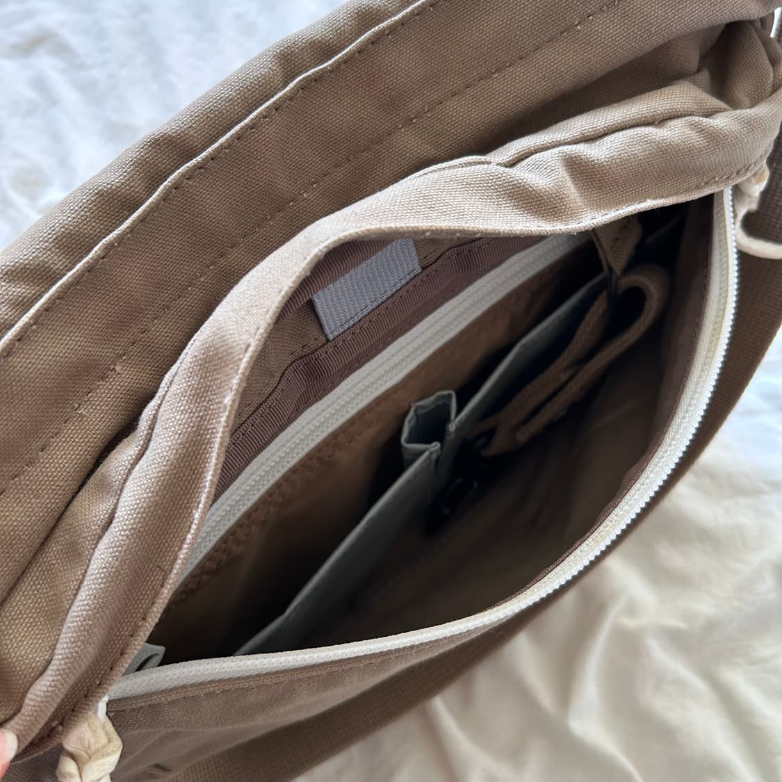 Porter Beat Beige Canvas Bag 상품이미지5