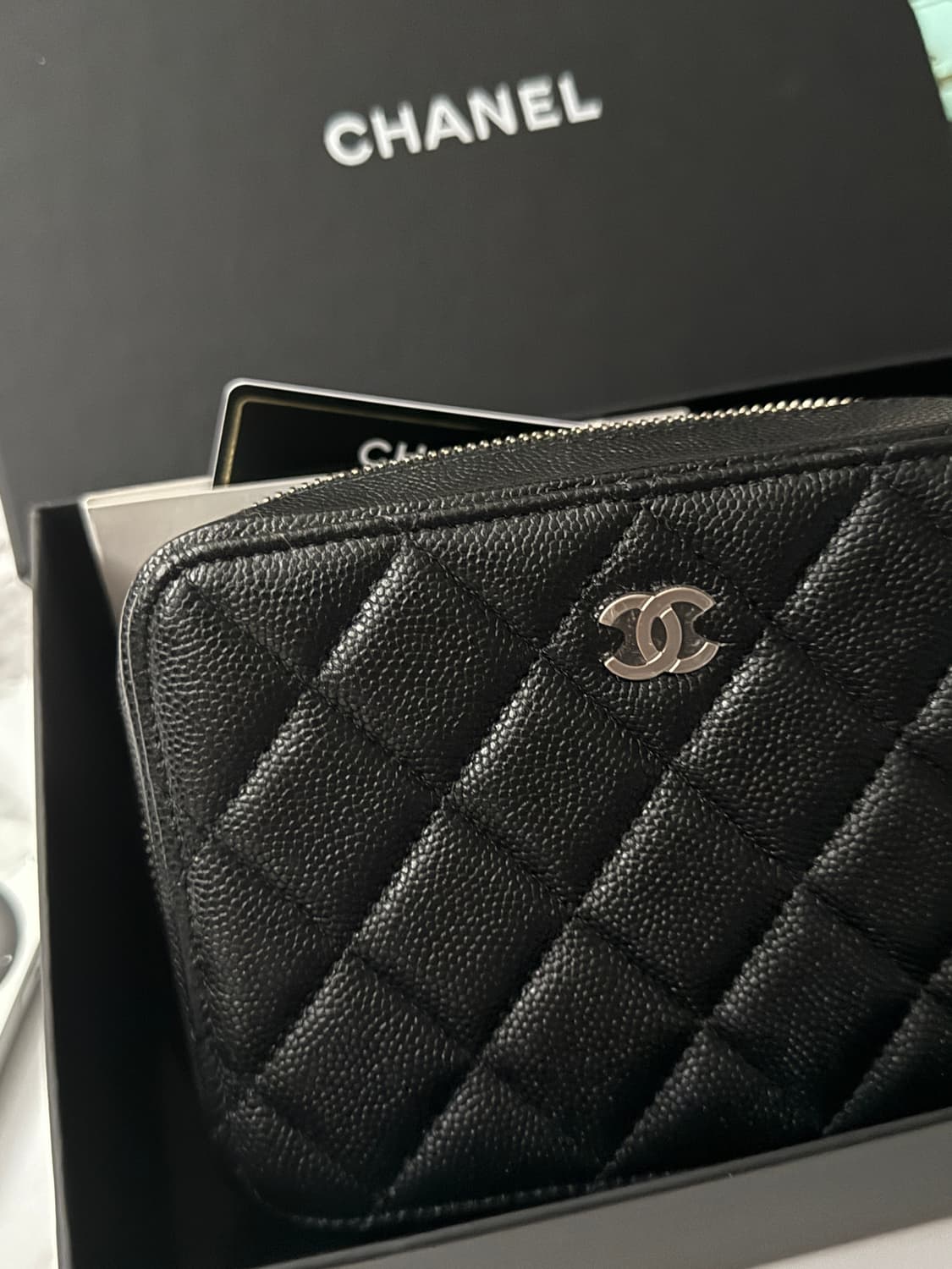 샤넬 체인 코스메틱 케이스 그레인드 카프스킨 & 실버 메탈 블랙 상품이미지1