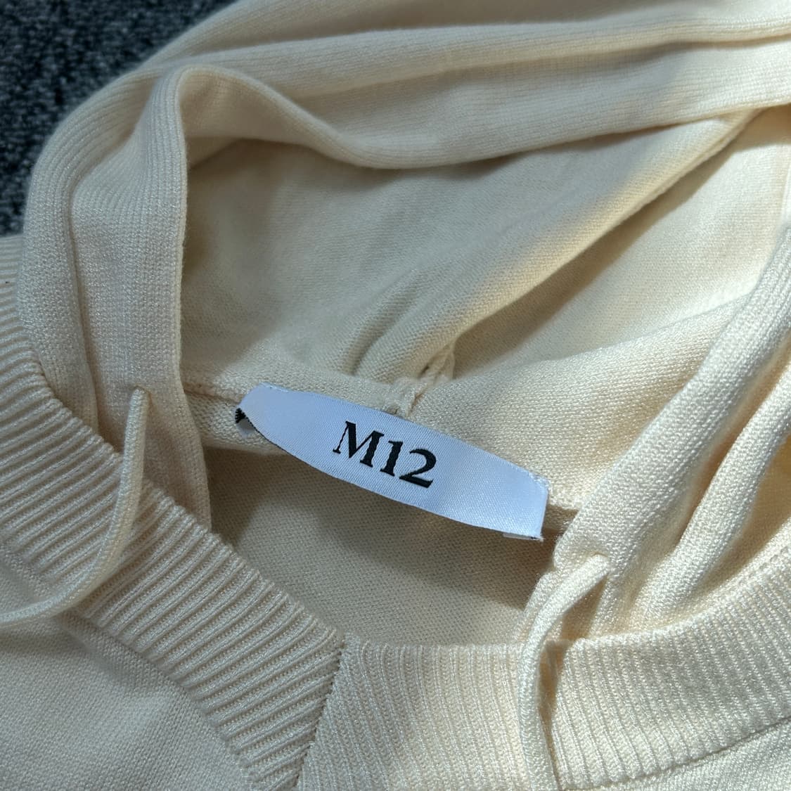 M12 아이보리 니트 후드티 상품이미지6