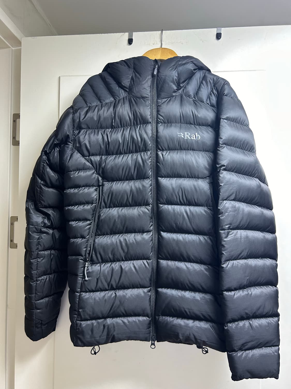 Rab 랩 경량 패딩 블랙 색상 UK S  상품이미지1