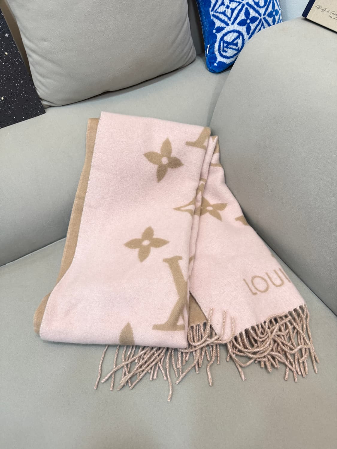 루이비통 모노그램 레이캬비크 스카프 머플러 상품이미지1