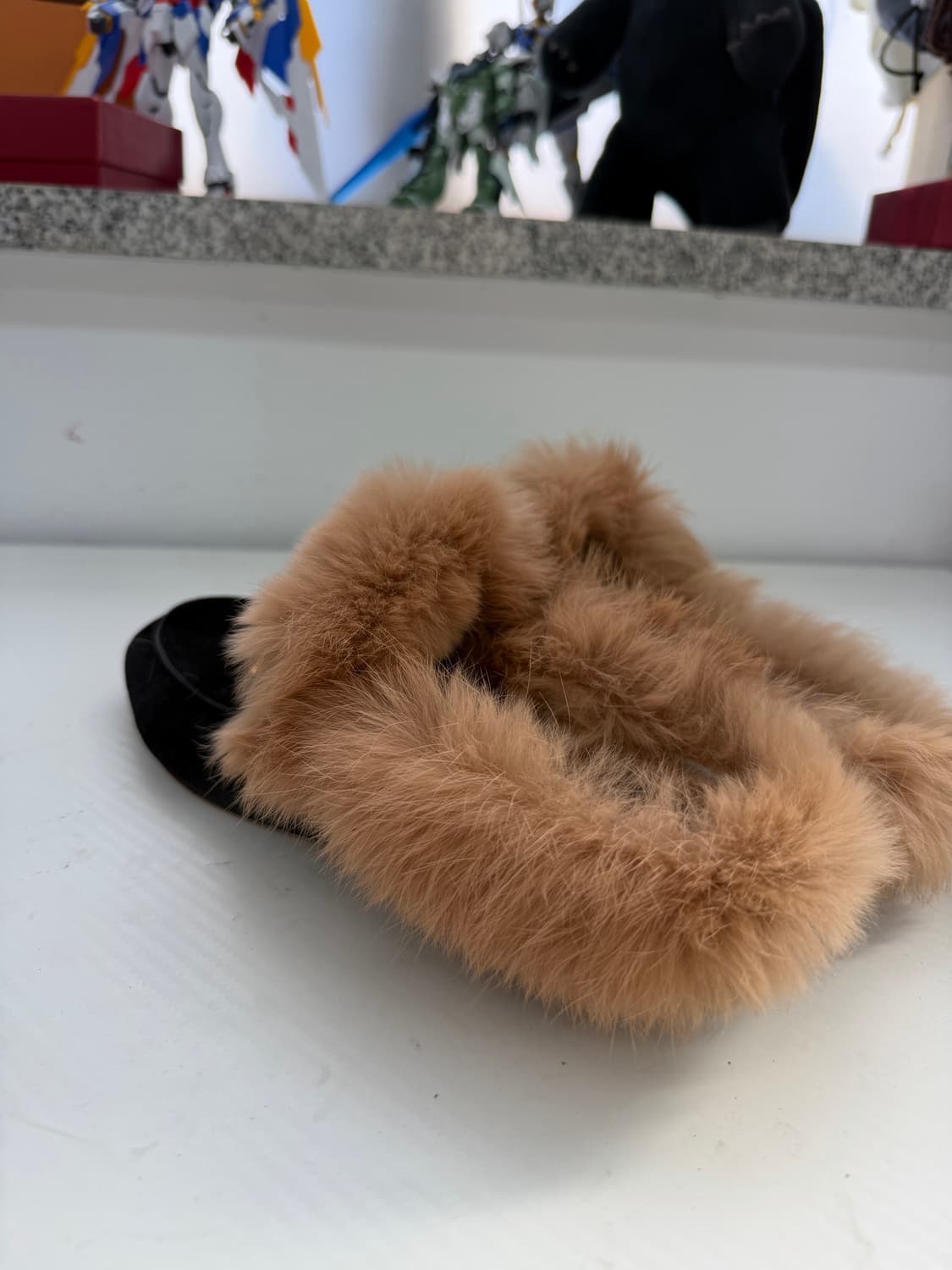 정품) UGG 어그 여성 퍼 물 슬리퍼 6L 상품이미지6