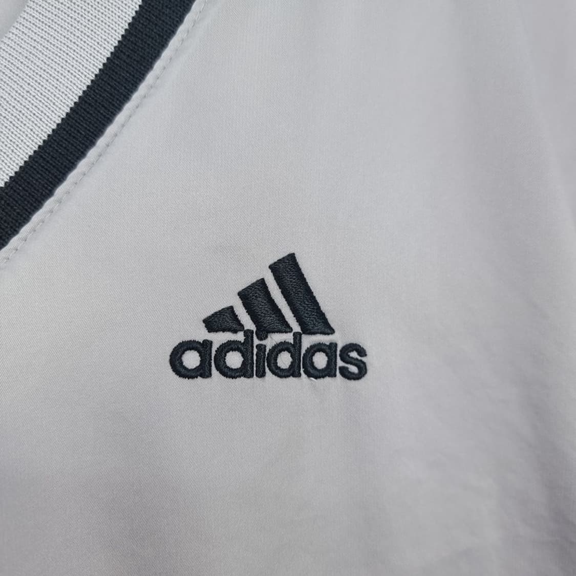 [아디다스] 로고 자수 바람막이 브이넥 웜업 자켓 M18841 상품이미지6