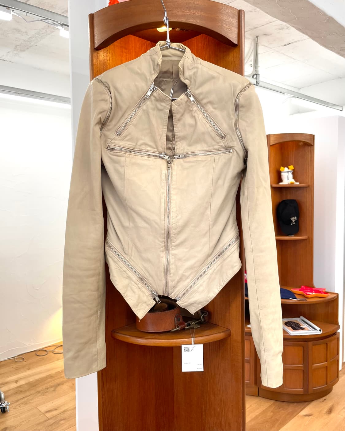 지퍼 디테일 레더 자켓 상품이미지1