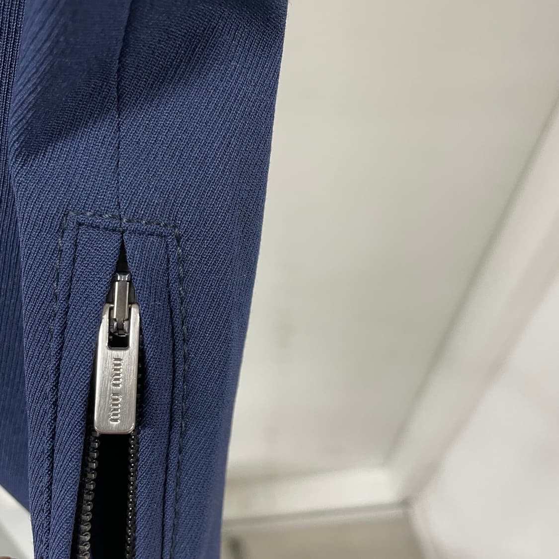 미우미우 네이비 팬츠 38(W) 상품이미지4