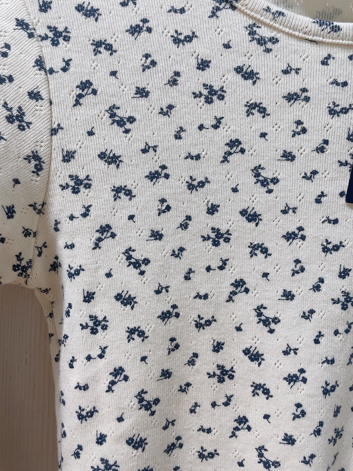 브랜디멜빌 플로럴 긴팔 아일렛 티셔츠 새상품 상품이미지2