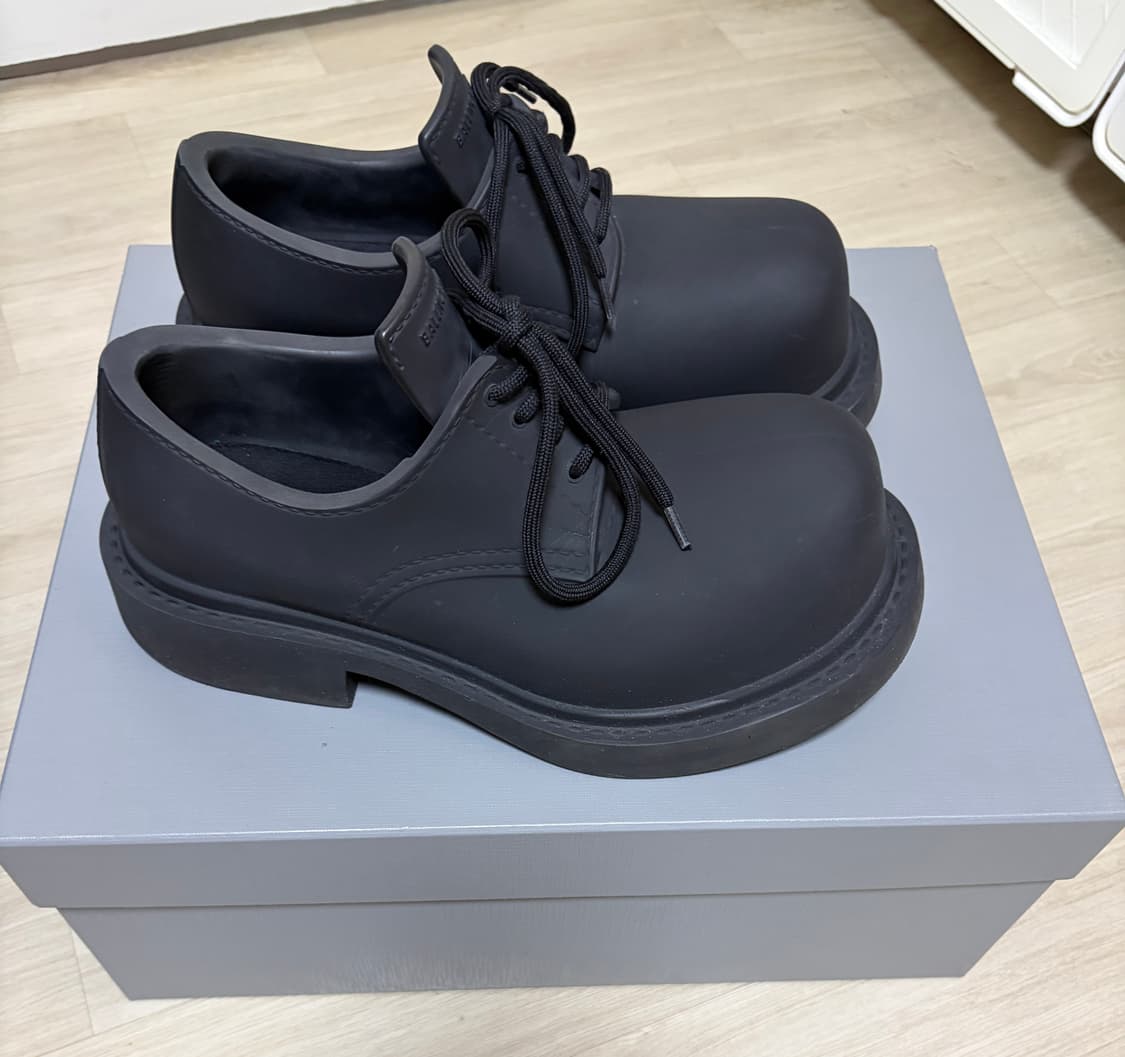 발렌시아가 스테로이드 더비 40 상품이미지2