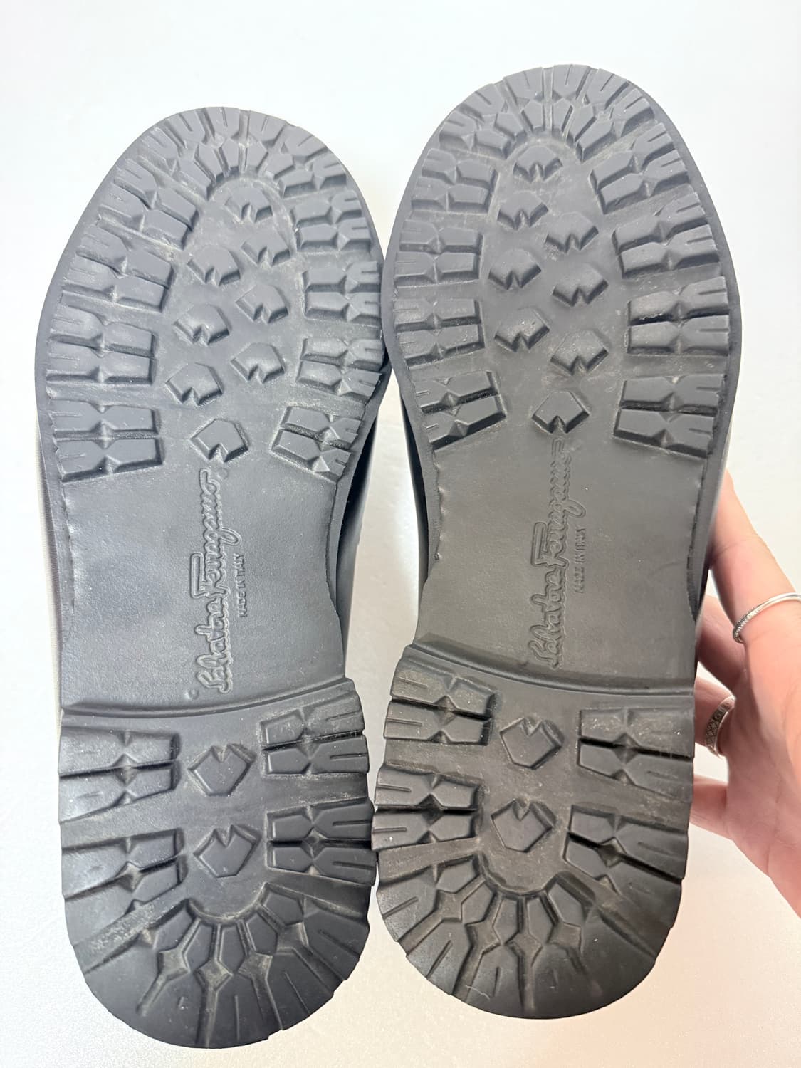 페라가모 간치니 로퍼 블랙 260 남성 가죽 로퍼 정장 구두 상품이미지8