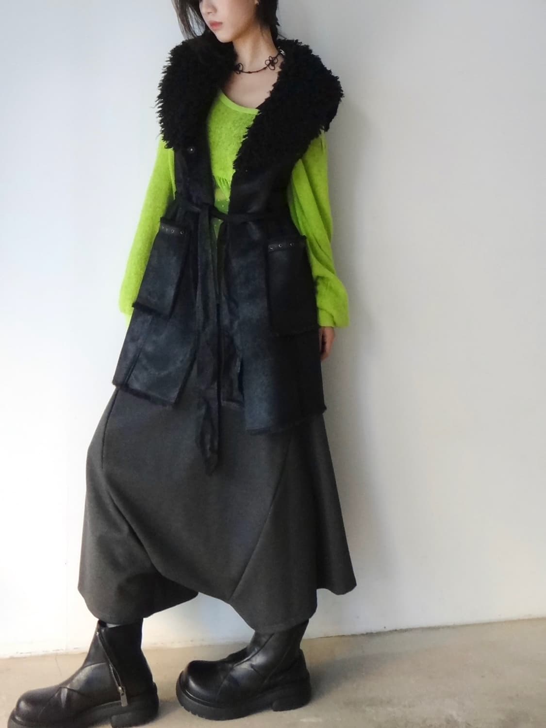 Attitude teddy stud layered vest / black 상품이미지7