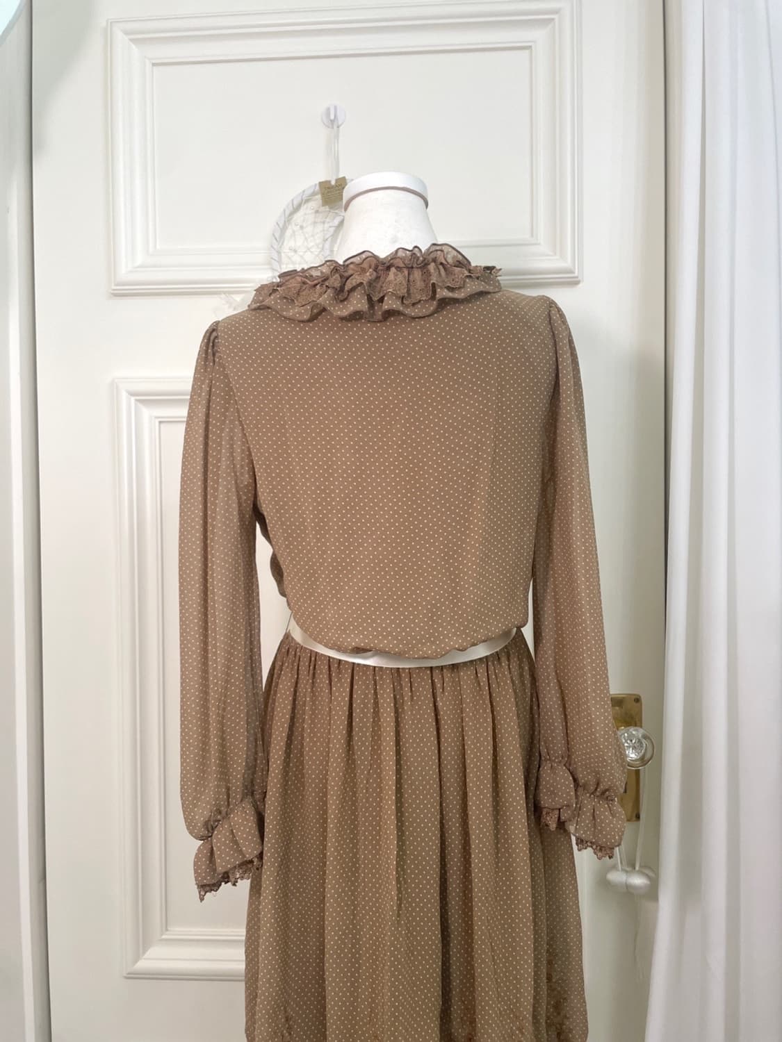 brown dot ruffle embroidery chiffon opc 상품이미지4