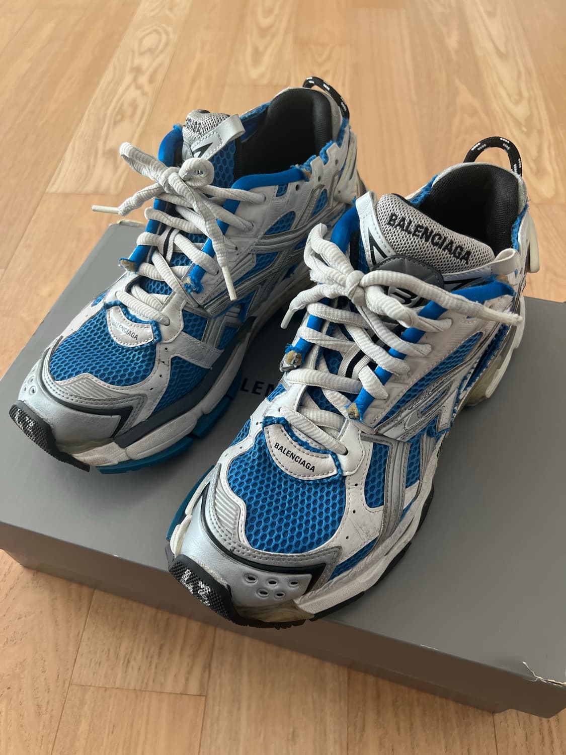 [43] 발렌시아가 뉴러너 상품이미지2