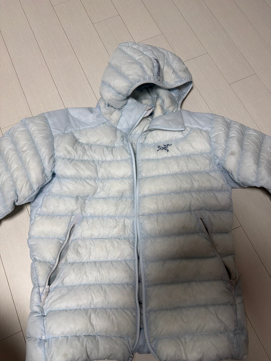 아크테릭스 경량패딩 상품이미지1