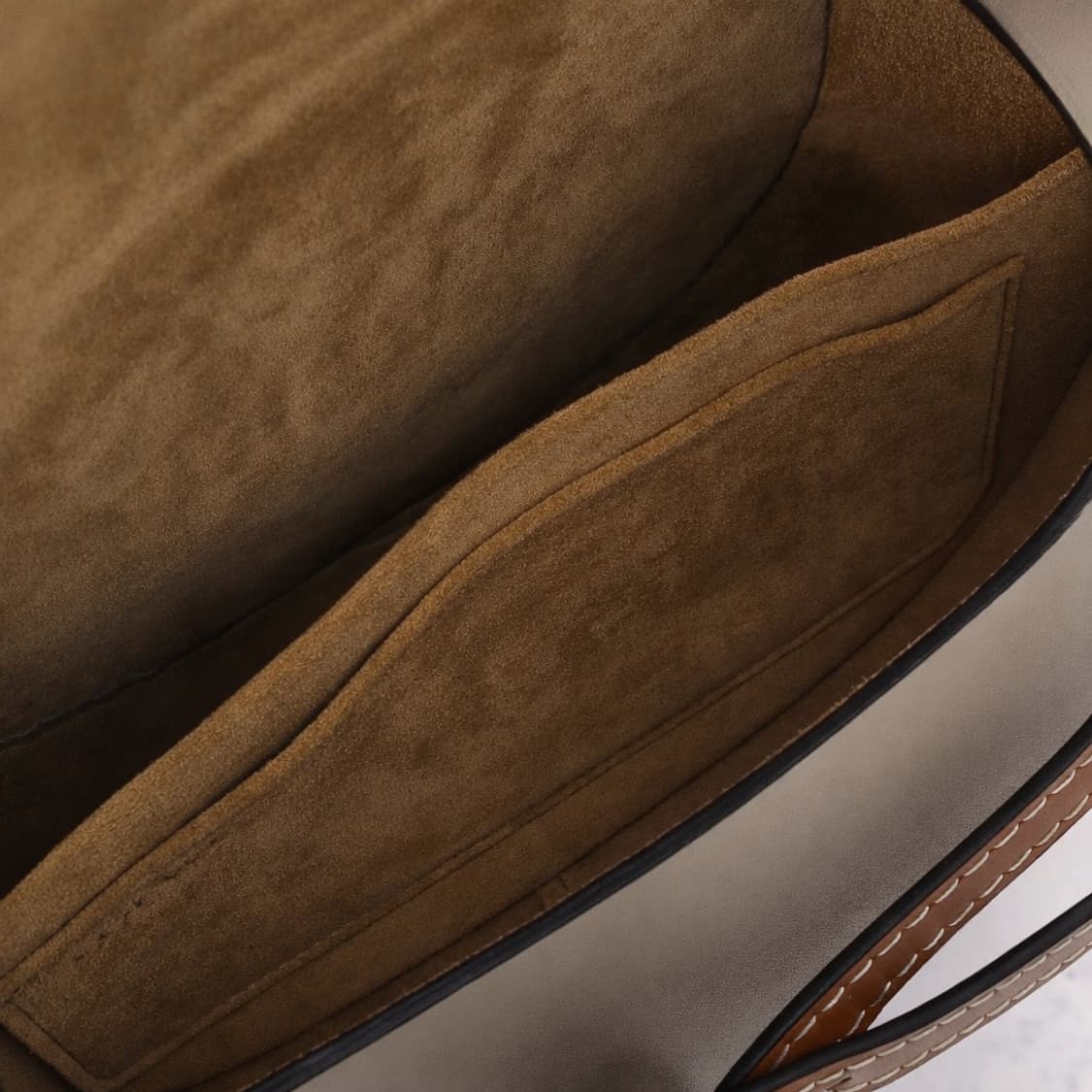 [S급] 로에베 게이트 탑핸들 백 판매합니다!!! 상품이미지4