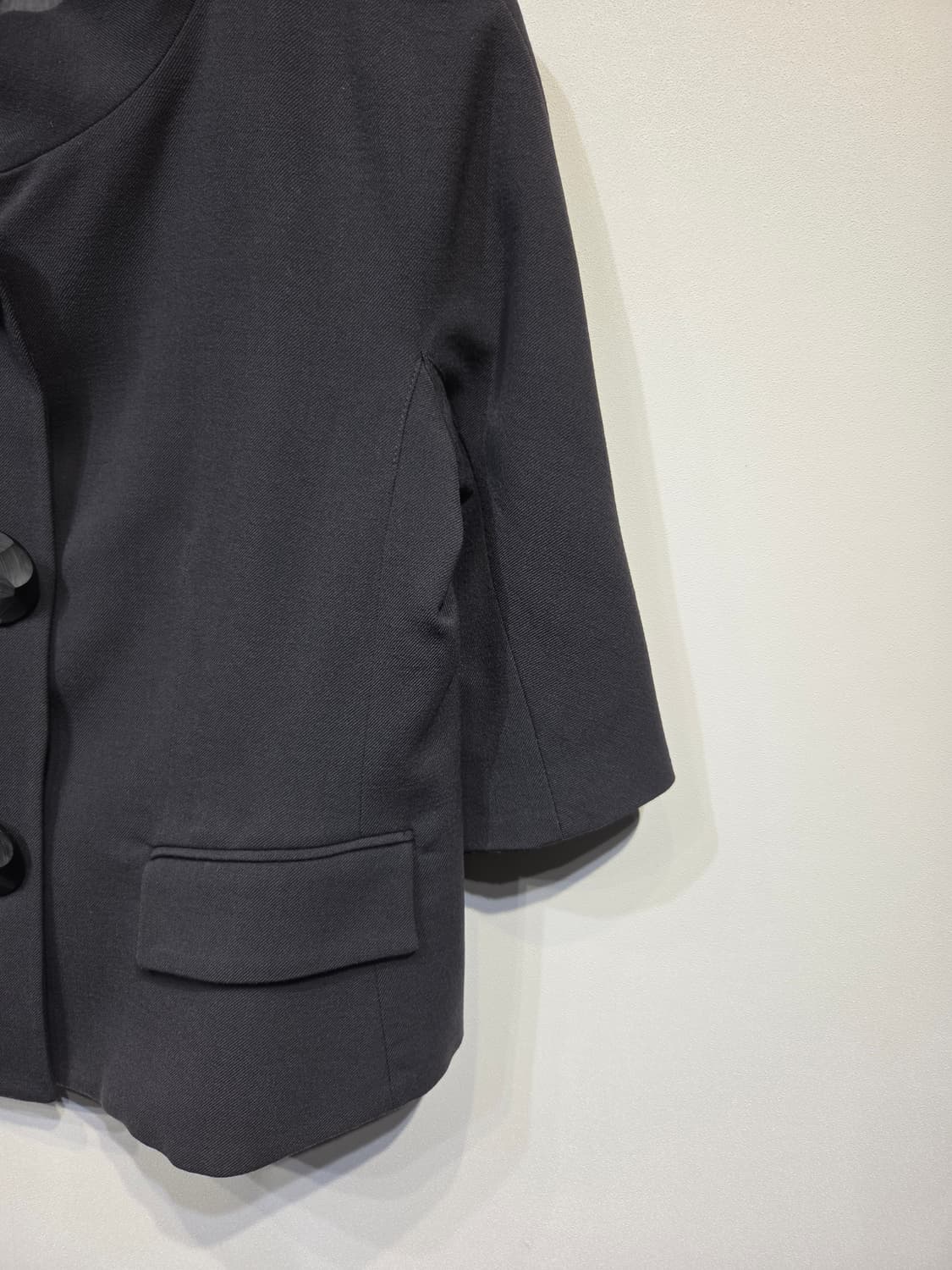 엠포리오 아르마니 울 스판 하프소매 자켓 상품이미지5