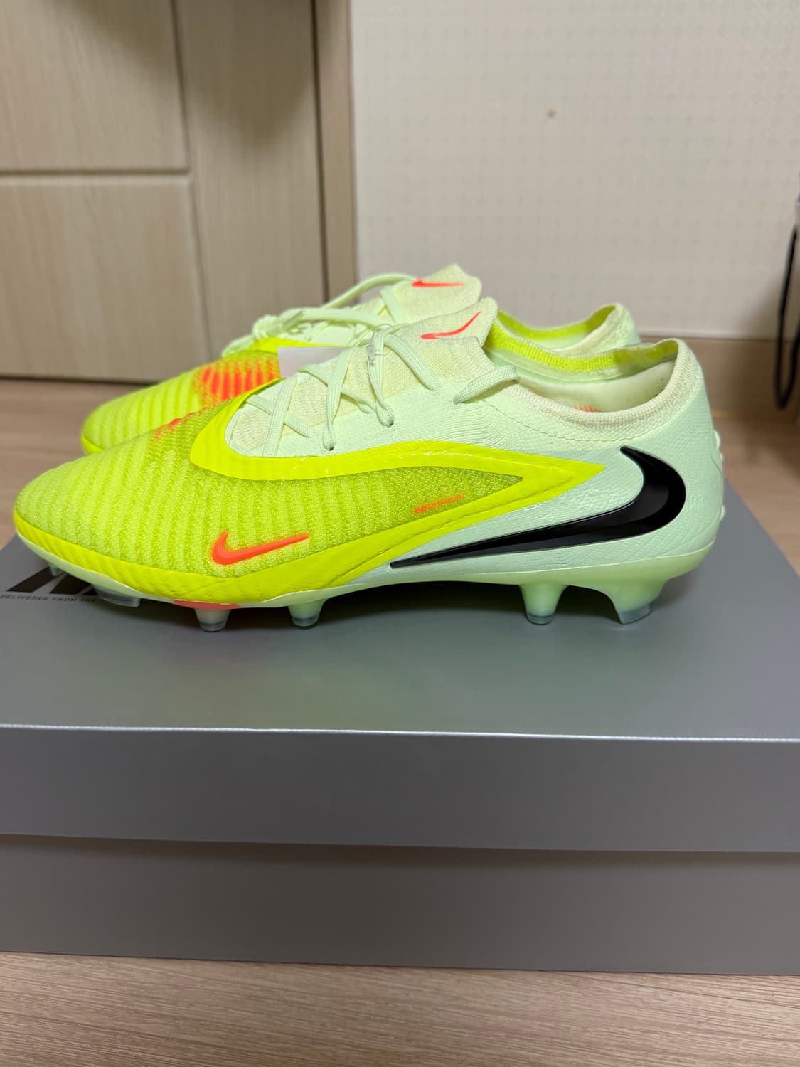 나이키 팬텀 6 로우 엘리트 천연잔디 축구화(새상품) 상품이미지4