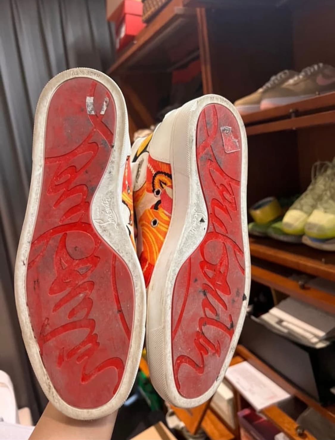 Christian louboutin 42 상품이미지3