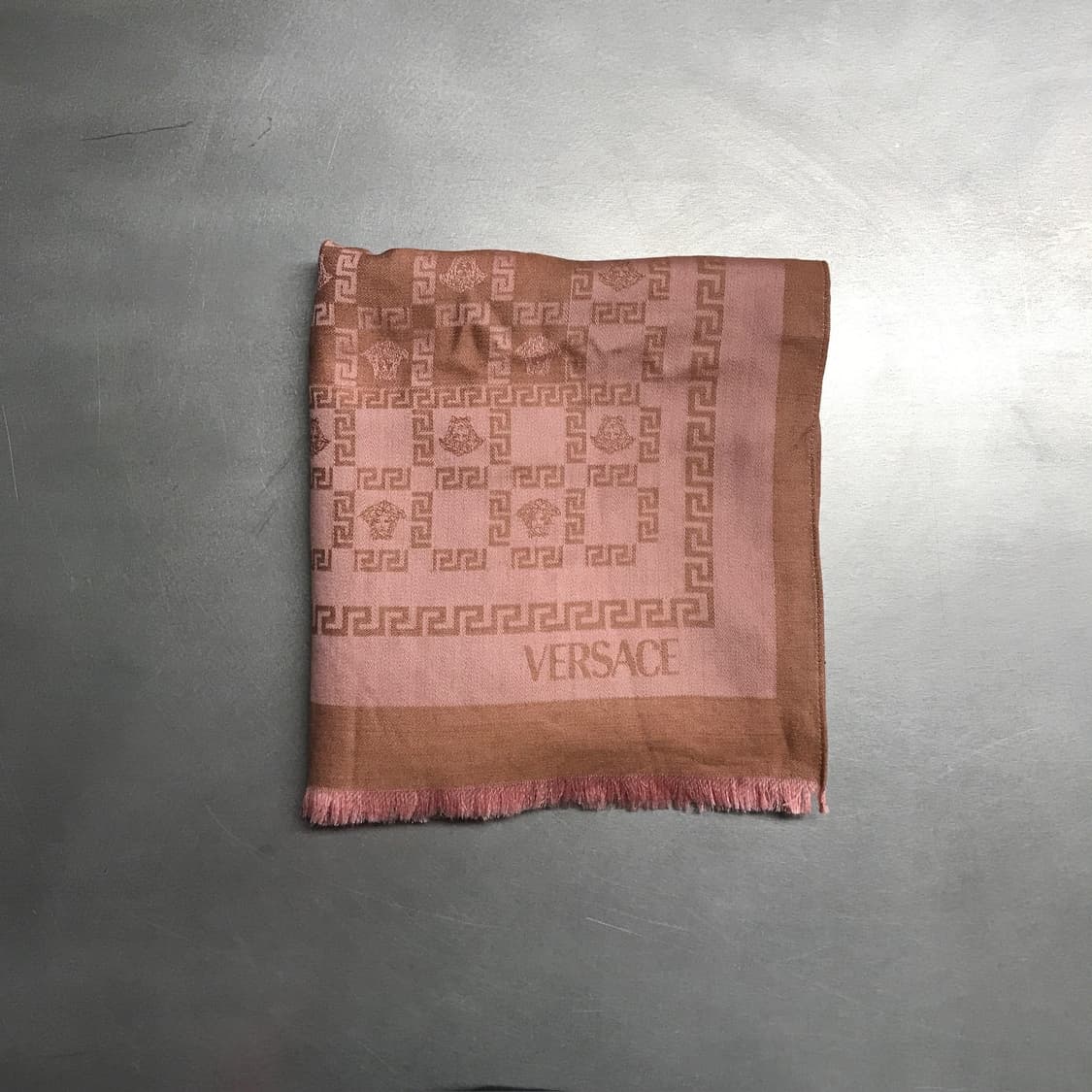 베르사체 실크 스카프 상품이미지2