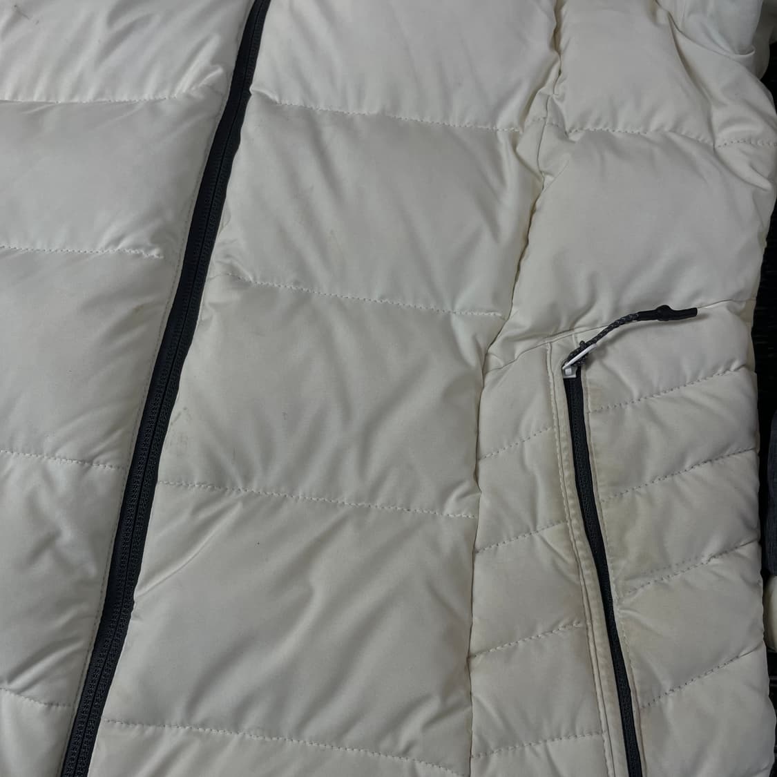 아이더 화이트 패딩 M 상품이미지9