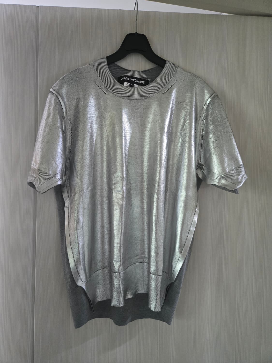 JUNYA WATANABE  준야와타나베 꼼데가르송 2025 메탈릭  티 상품이미지5