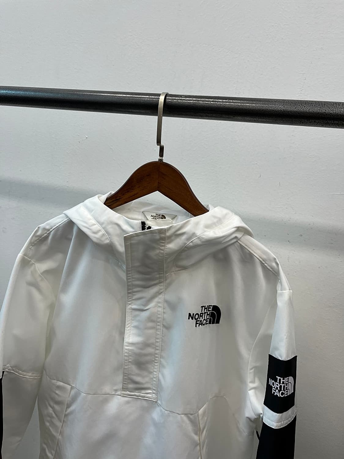여) 노스페이스 화이트 아노락자켓  상품이미지3