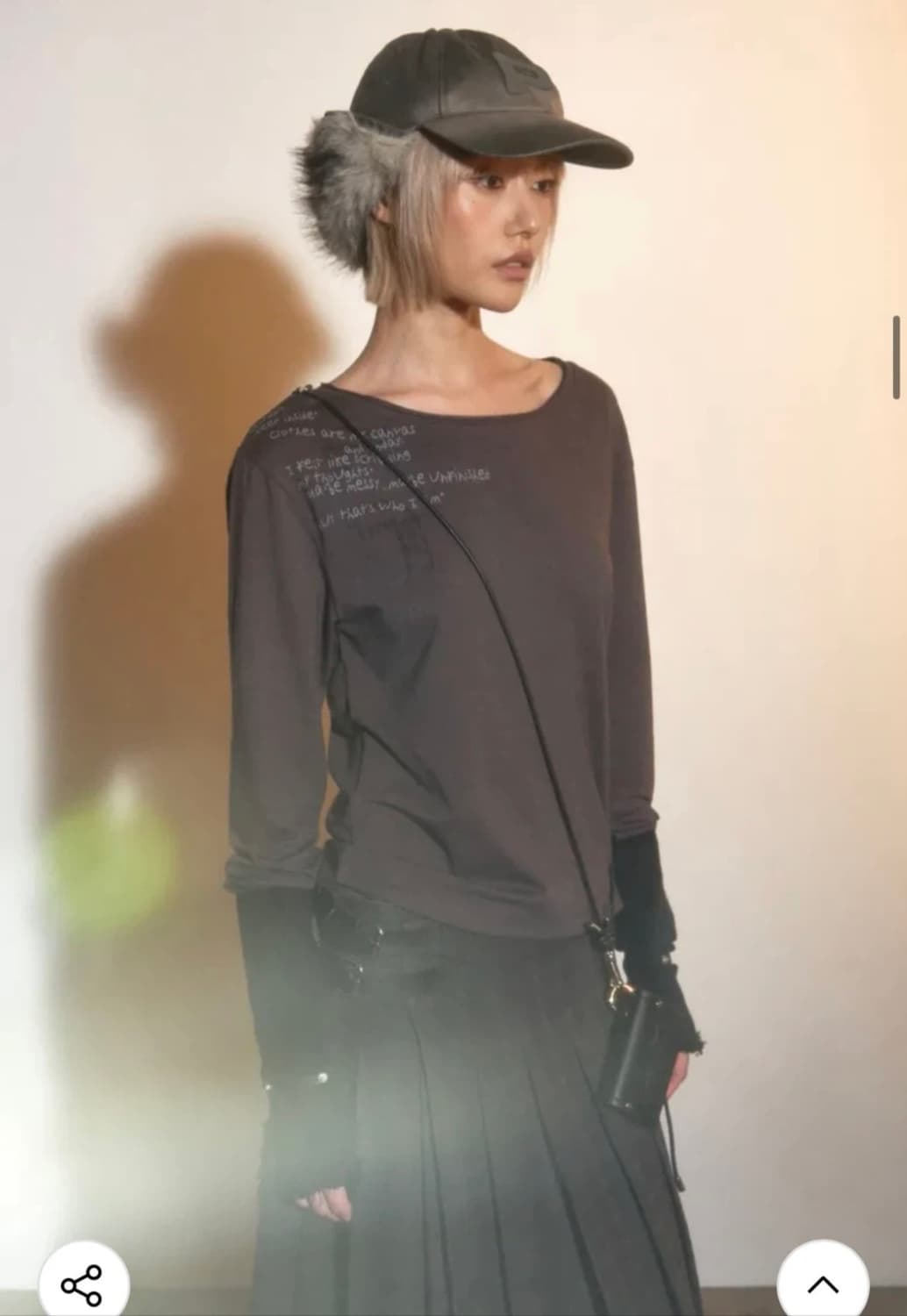 포르테나 보트넥 그래픽 롱슬리브 (차콜) 상품이미지2