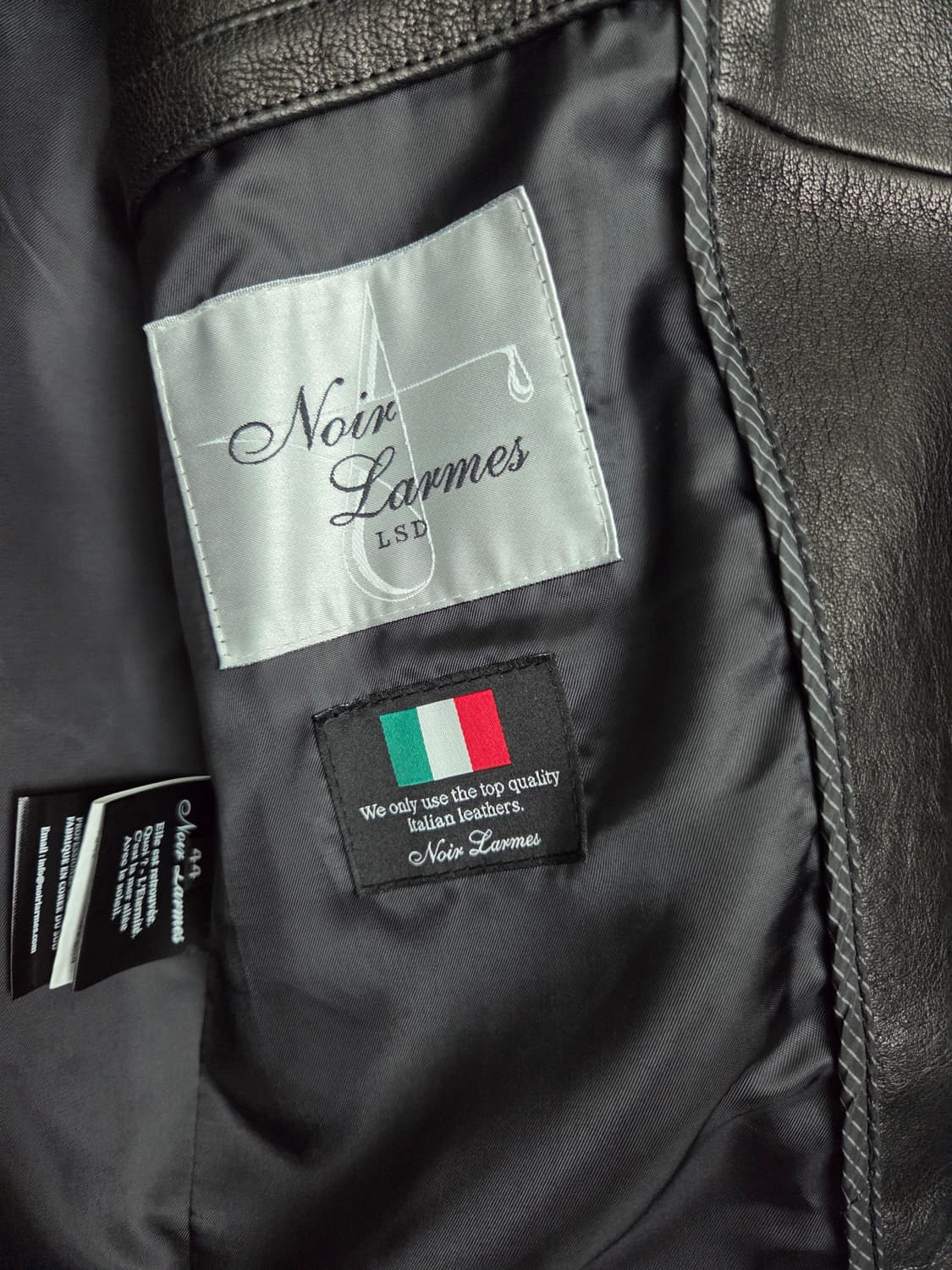 느와르라르메스 스탠다드 가죽자켓 44 사이즈 판매합니다 상품이미지4