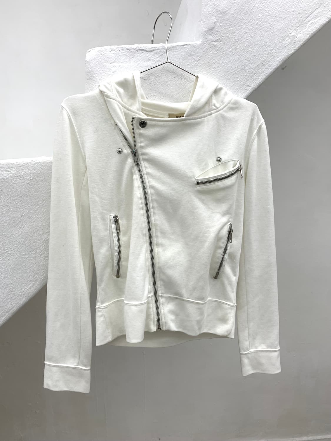 White asymmetrical hood rider jacket 상품이미지7