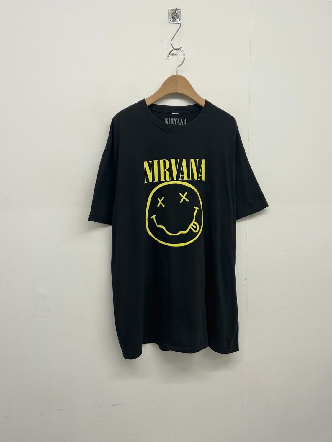 너바나 2022 오피셜 머천 티셔츠 상품이미지1