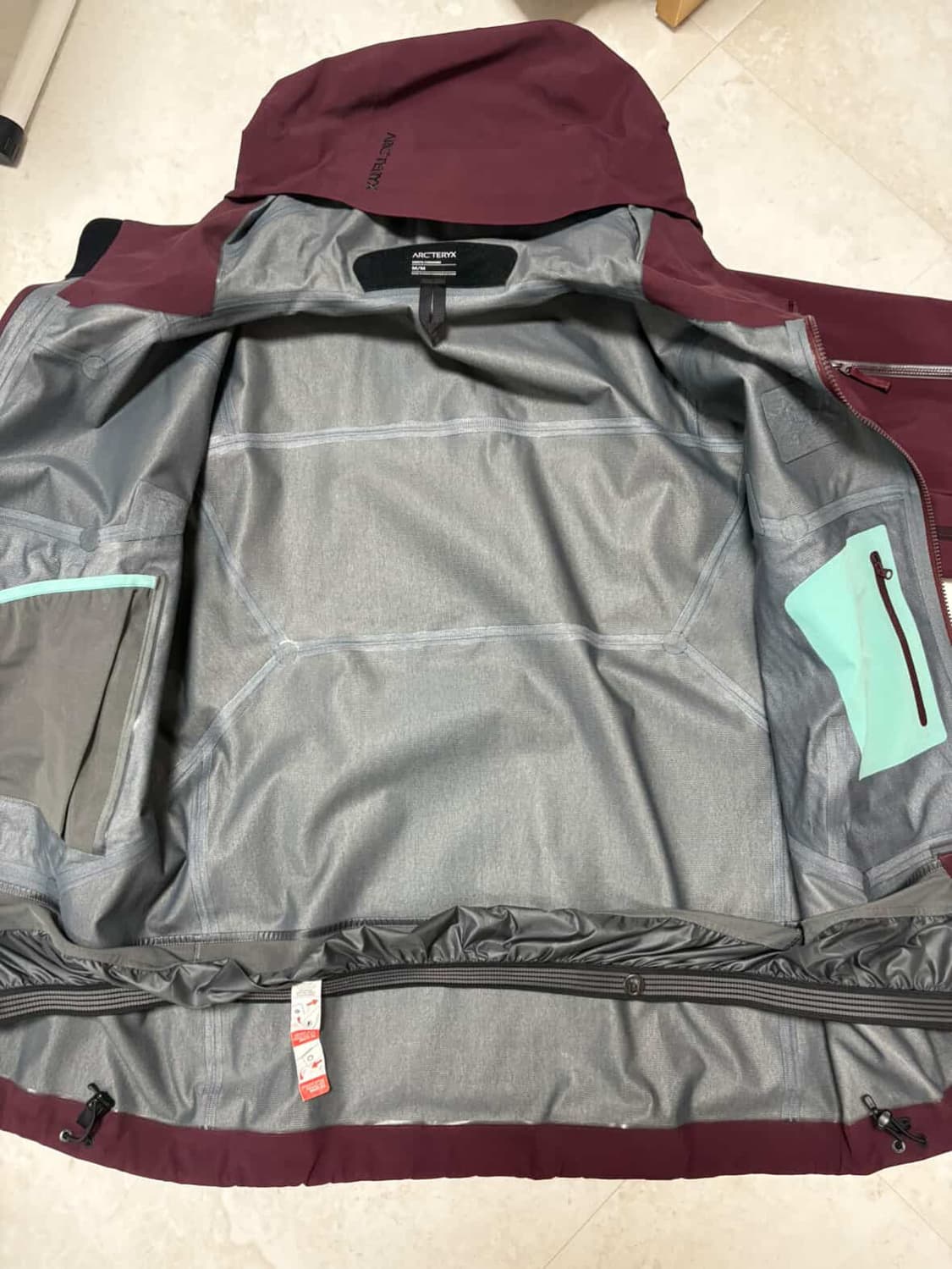 [m] 아크테릭스 고어텍스 스키복 버건디 상품이미지3