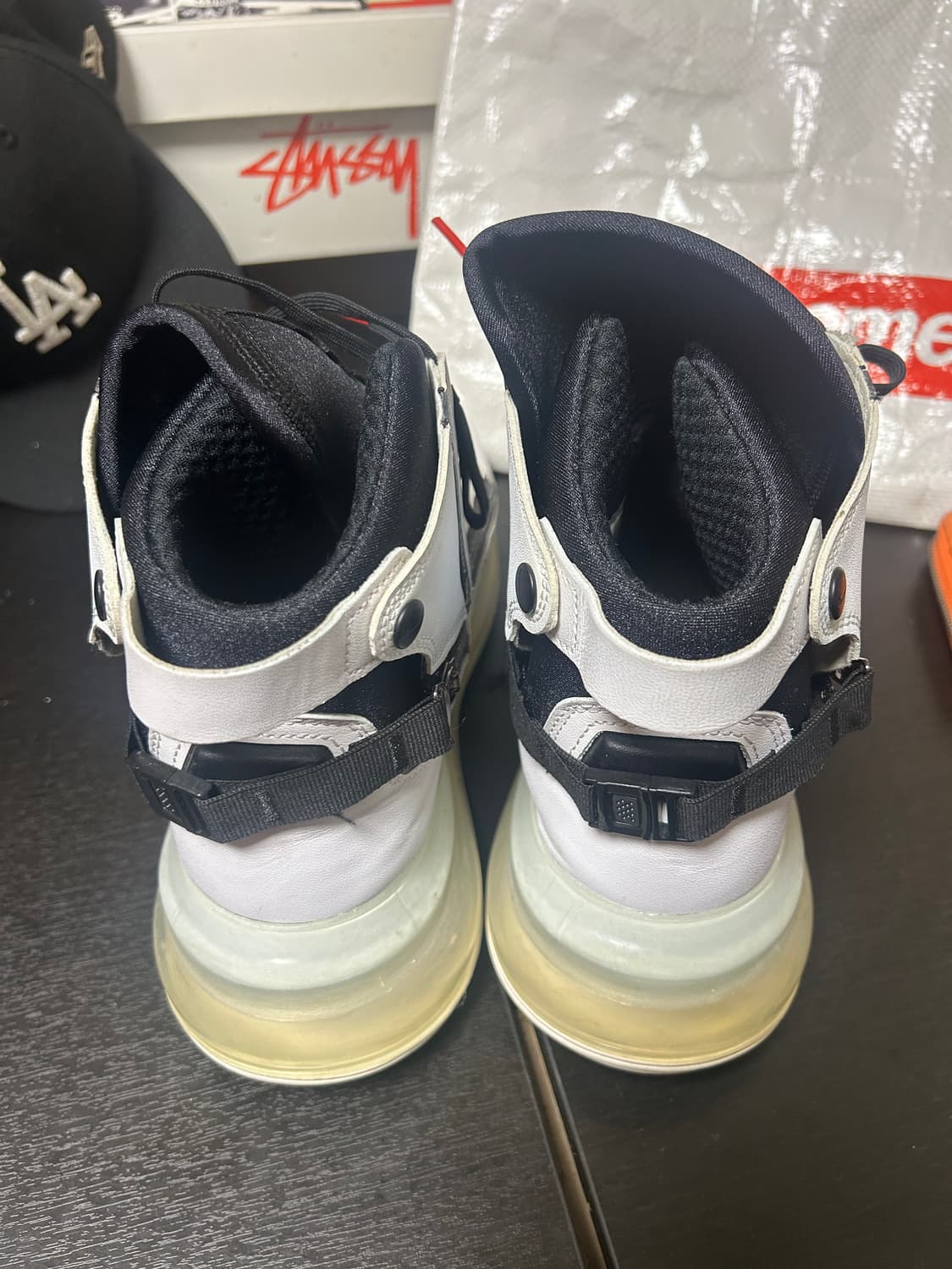 나이키 에어맥스 720 하이탑 상품이미지3