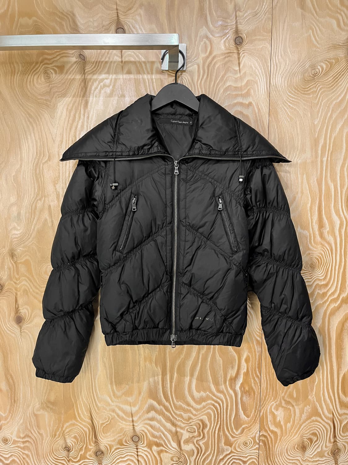 캘빈 클라인 진스 하이 넥 퀼티드 다운 자켓  상품이미지1