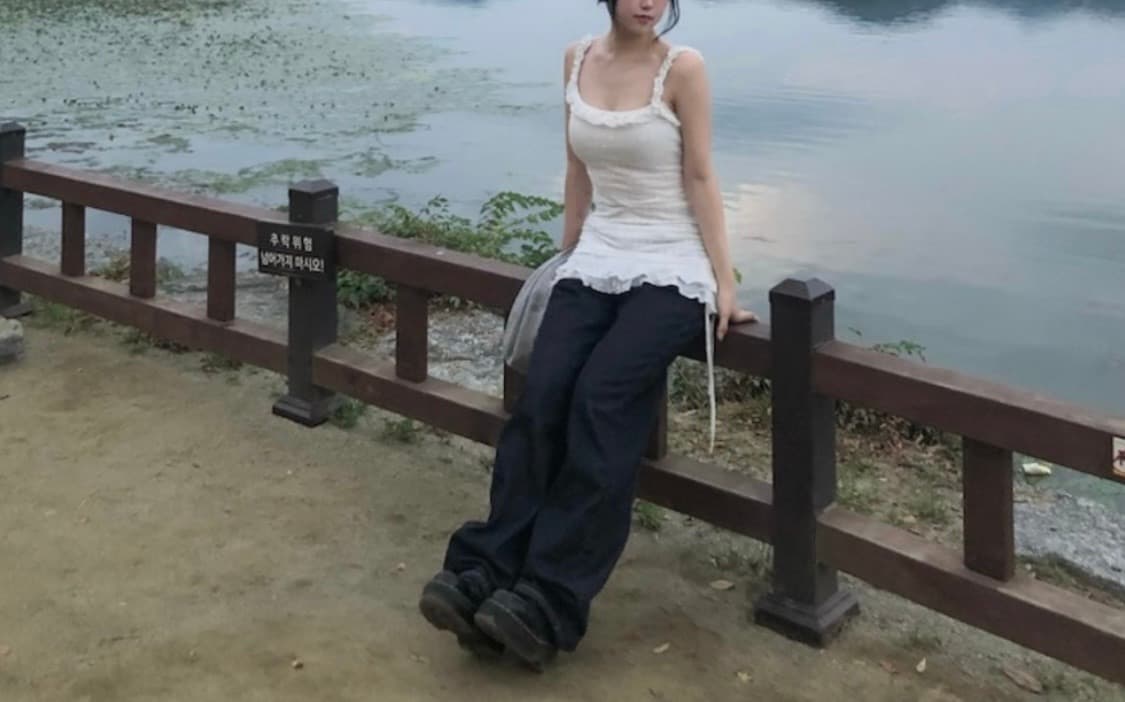 슬림핏 화이트 프릴 나시 원피스 스판 상품이미지2