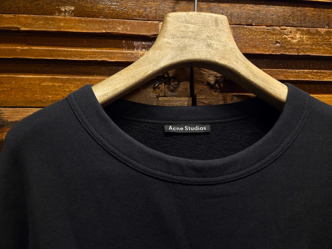 아크네 스웻 상품이미지3