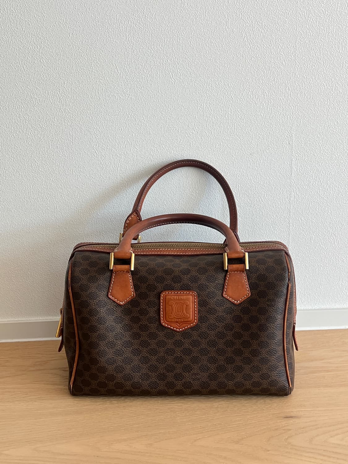 셀린느 마카담 미니 보스턴백 상품이미지1