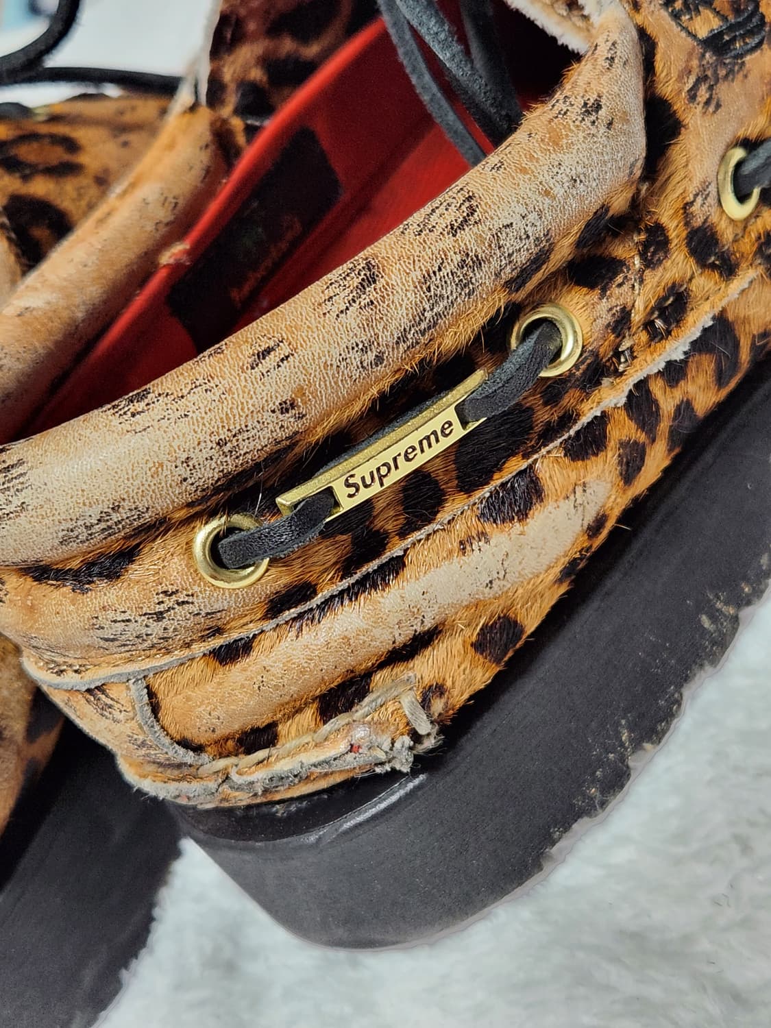 팀버랜드 x 슈프림 레오파드 송치 3아이 보트슈즈 상품이미지4