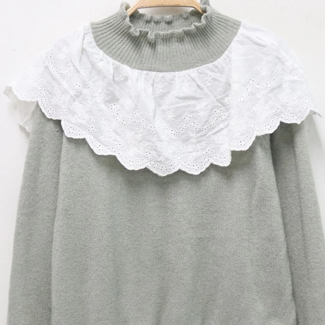 EARTH MUSIC 히메갸루 레이스 넥 니트 61214 상품이미지5